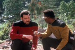 Star-Trek-gallery-enterprise-next-generation-0087